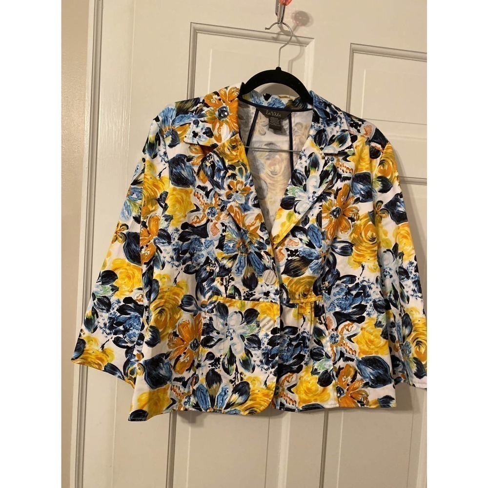 LA Vita Blazer - Chic & Stylish Women's Jacket